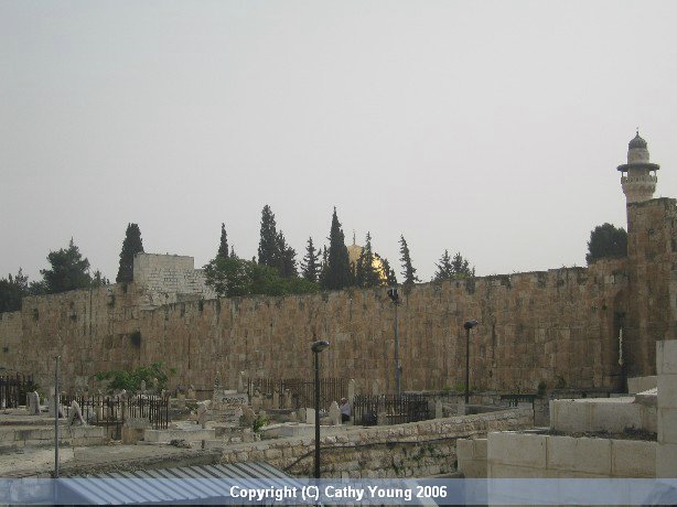 Jerusalem-cemetery-walls.jpg