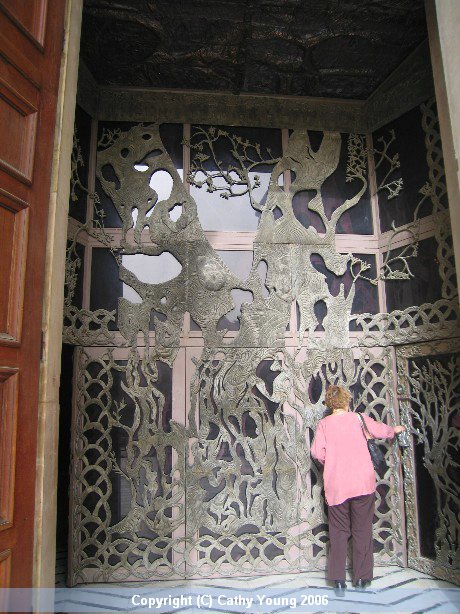 gethsemane-church-door1.jpg