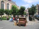 Bruges-the-organ-grinder-2